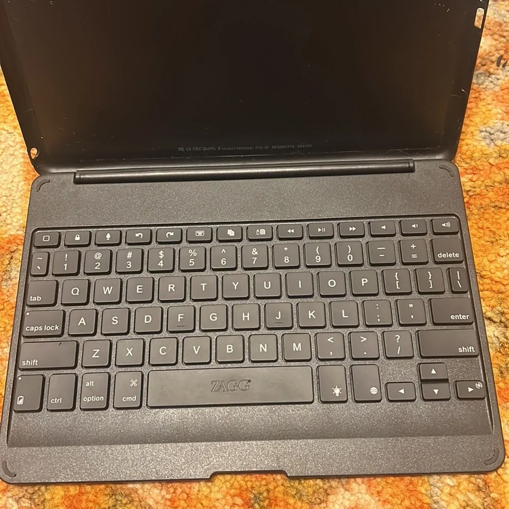iPad Air case with built in keyboard